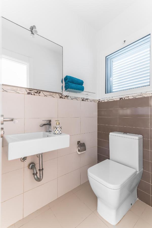Home2Book Stylish Front Line Las Canteras Beach لاس بالماس دي غران كاناريا المظهر الخارجي الصورة