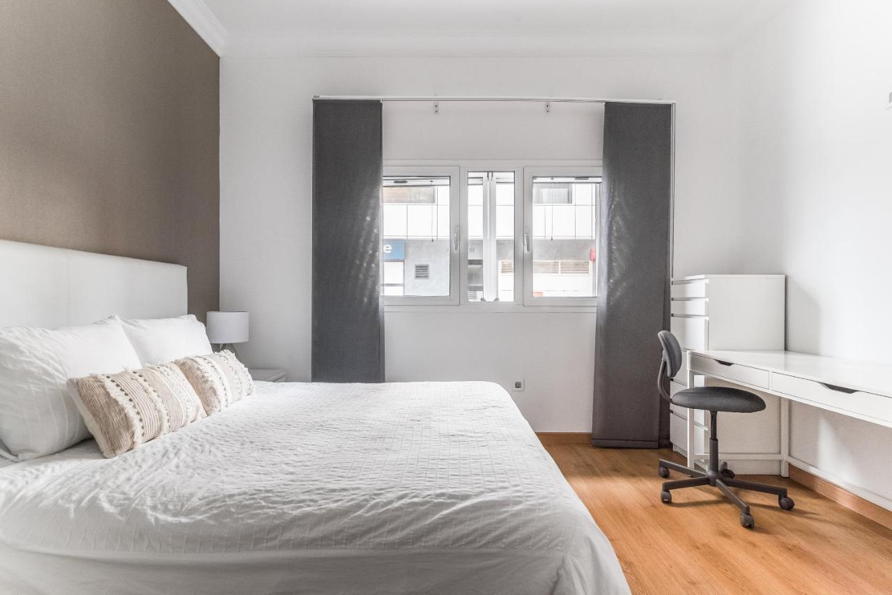 Home2Book Stylish Front Line Las Canteras Beach لاس بالماس دي غران كاناريا المظهر الخارجي الصورة